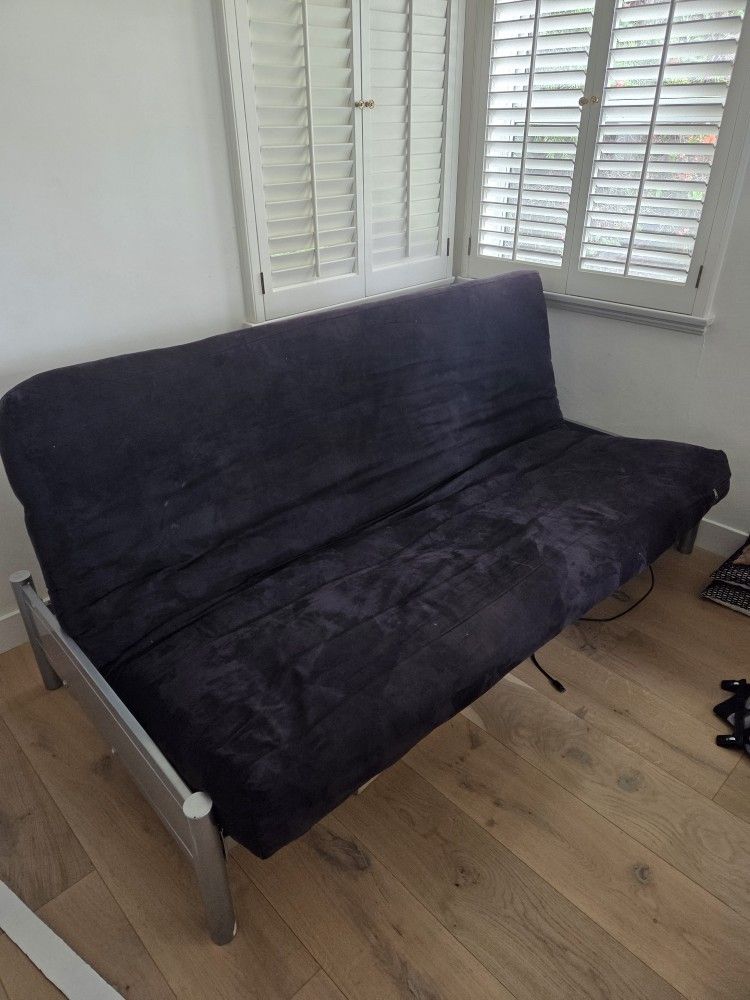 Futon With Washable Microfiber Fabric. Excellent Condition
