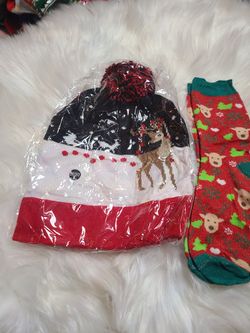 Reindeer Set/Rudolph  Hat And Socks Light Up 