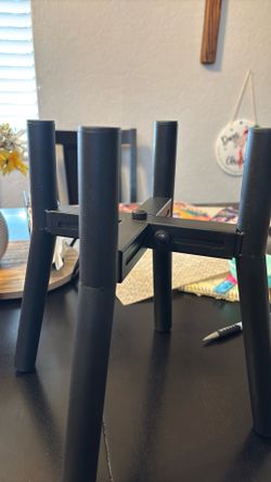 Adjustable Dog bowl riser