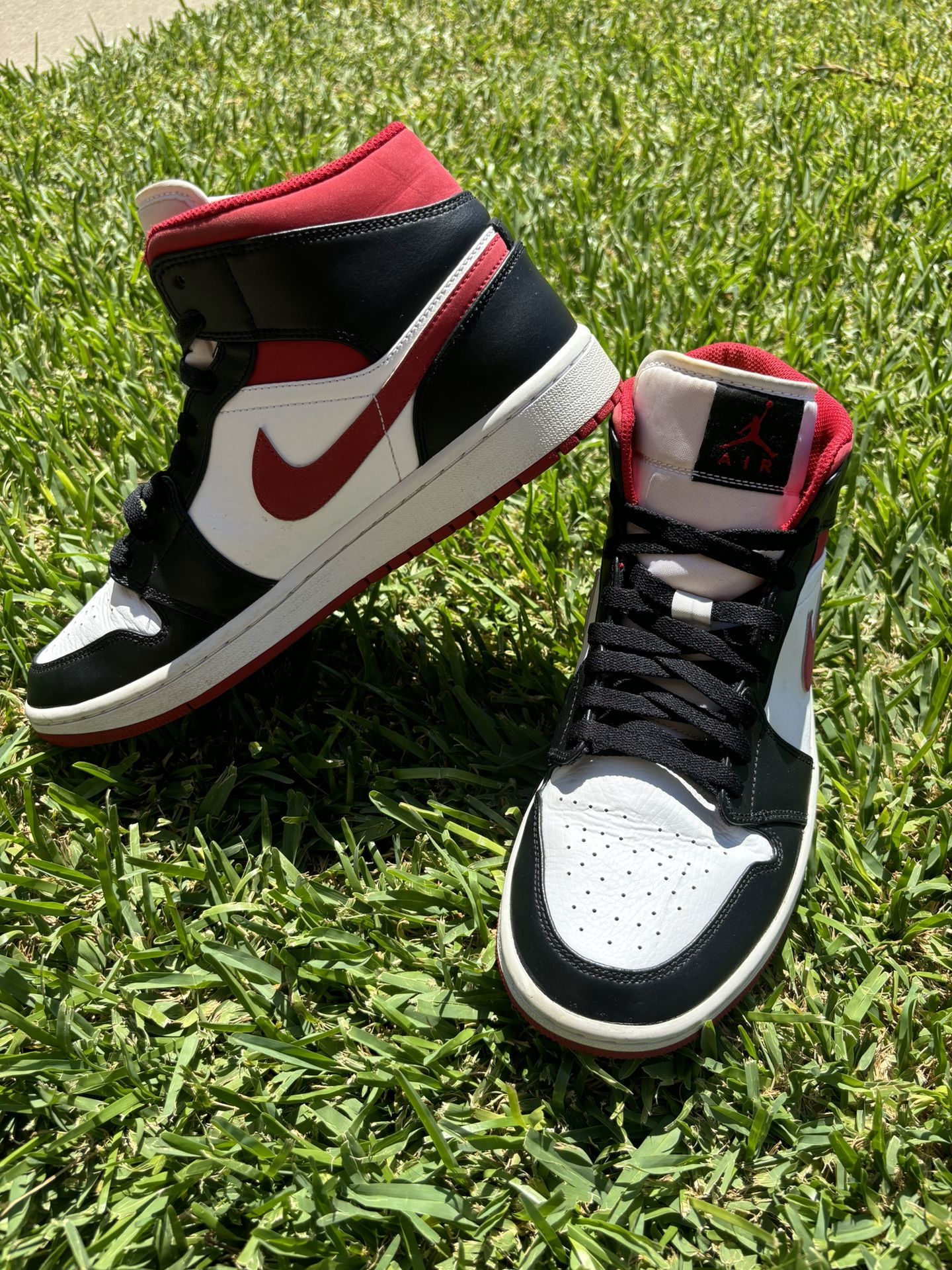 Air Jordan 1 Mid 'Black Gym Red' – Size 9.5 Men’s 🔥