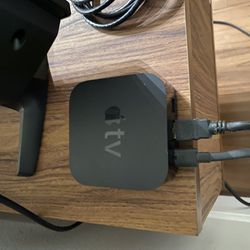  Apple TV 4K Model A1842 (32 GB) with Remote