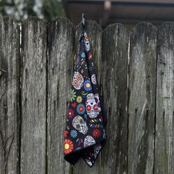 Skull Magnet Golf Towel