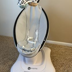 4MOMS MamaRoo Multi-motion Baby Swing 