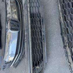 17 Honda Accord Lower Grill Part