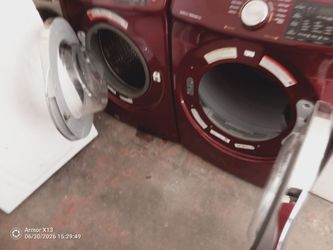 Samsung washer and gas dryer set in good condition work perfect delivery installer water hose gas light including 30 days warranty everything for $750