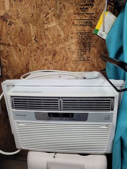 Air conditioner 8,000 btu pick up Same day