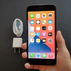 iPhone 7 Plus - UNLOCKED - Like New 