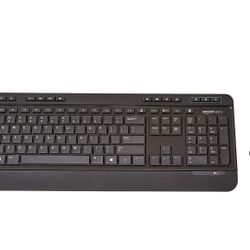 Amazon Basics Wireless Full Size Computer Keyboard and Mouse Combo, US Layout (QWERTY), Black