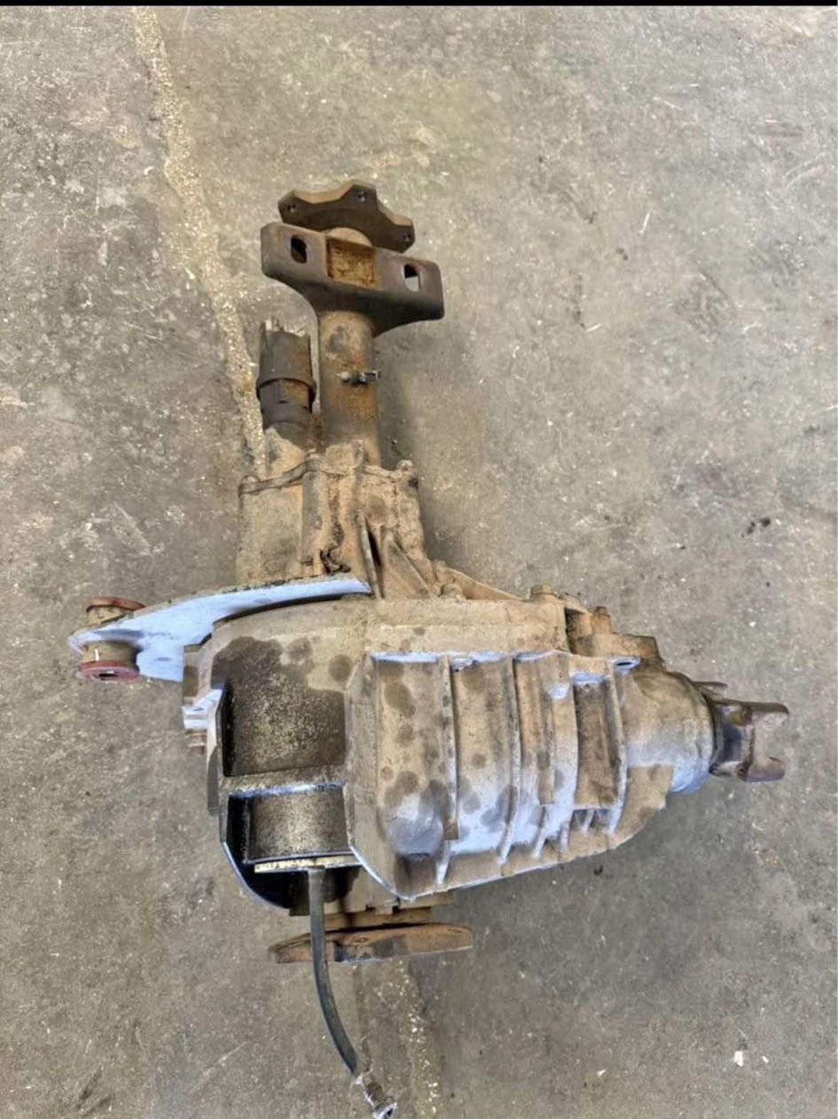 Chevy silverado gmc sierra 1500Hd 2 front differential