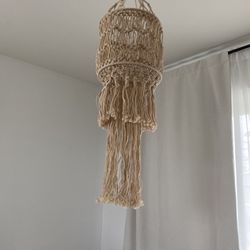 Natural Macramé Fringe Pendant — Modern Boho Lighting Accent 