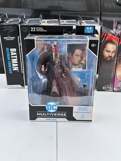 McFarlane Toys - DC Multiverse Two-Face (Batman Forever) 7in Build-A Figure