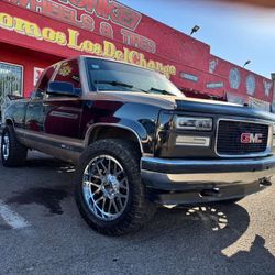 Rims And Tires With Level Kit 