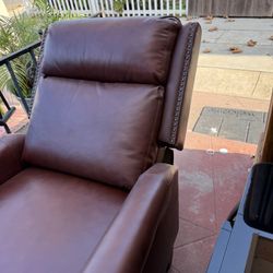 Real Leather. Recliner. Like New