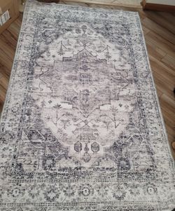 Small carpet 5×8
