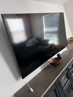 75’ Samsung TV