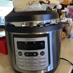Insignia Cooker