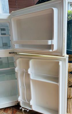 Refrigerator Premium