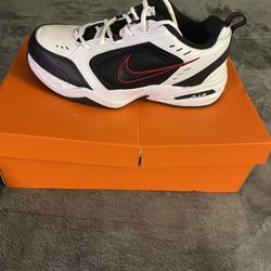 Brand New In Box .Monarch Nike Air.size 8