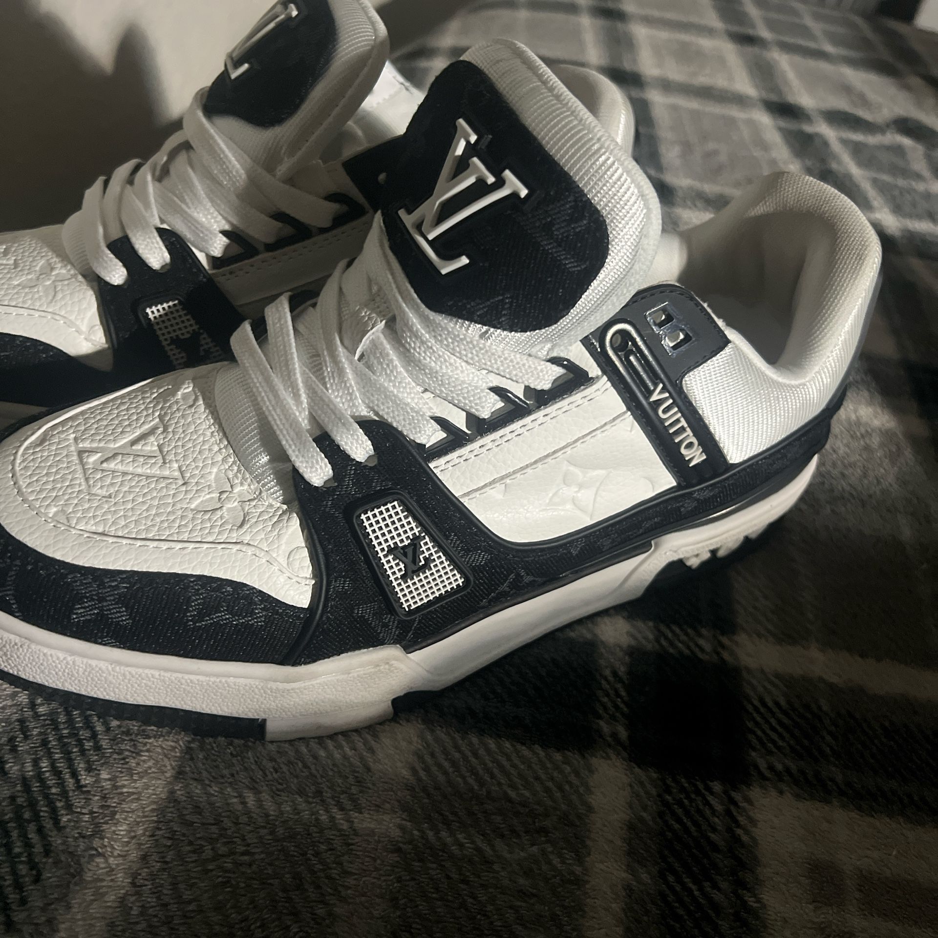 Lv Trainer