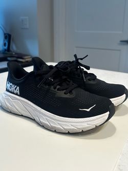 Hoka Arahi 7 women’s Size 6B