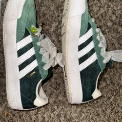 Adidas Nora skateboarding shoes size 4