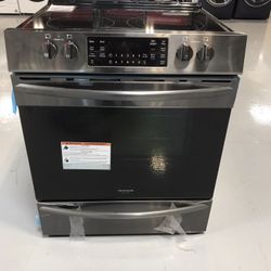 Frigidaire Gallery 30” Electric Air Fry