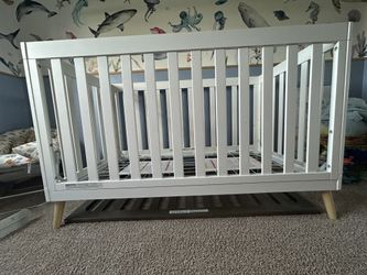 Delta Children Jordan 4-in-1 Convertible Crib