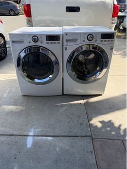 LG Washer/Dryer (Electric Dryer + Stackable) 30 day warranty
