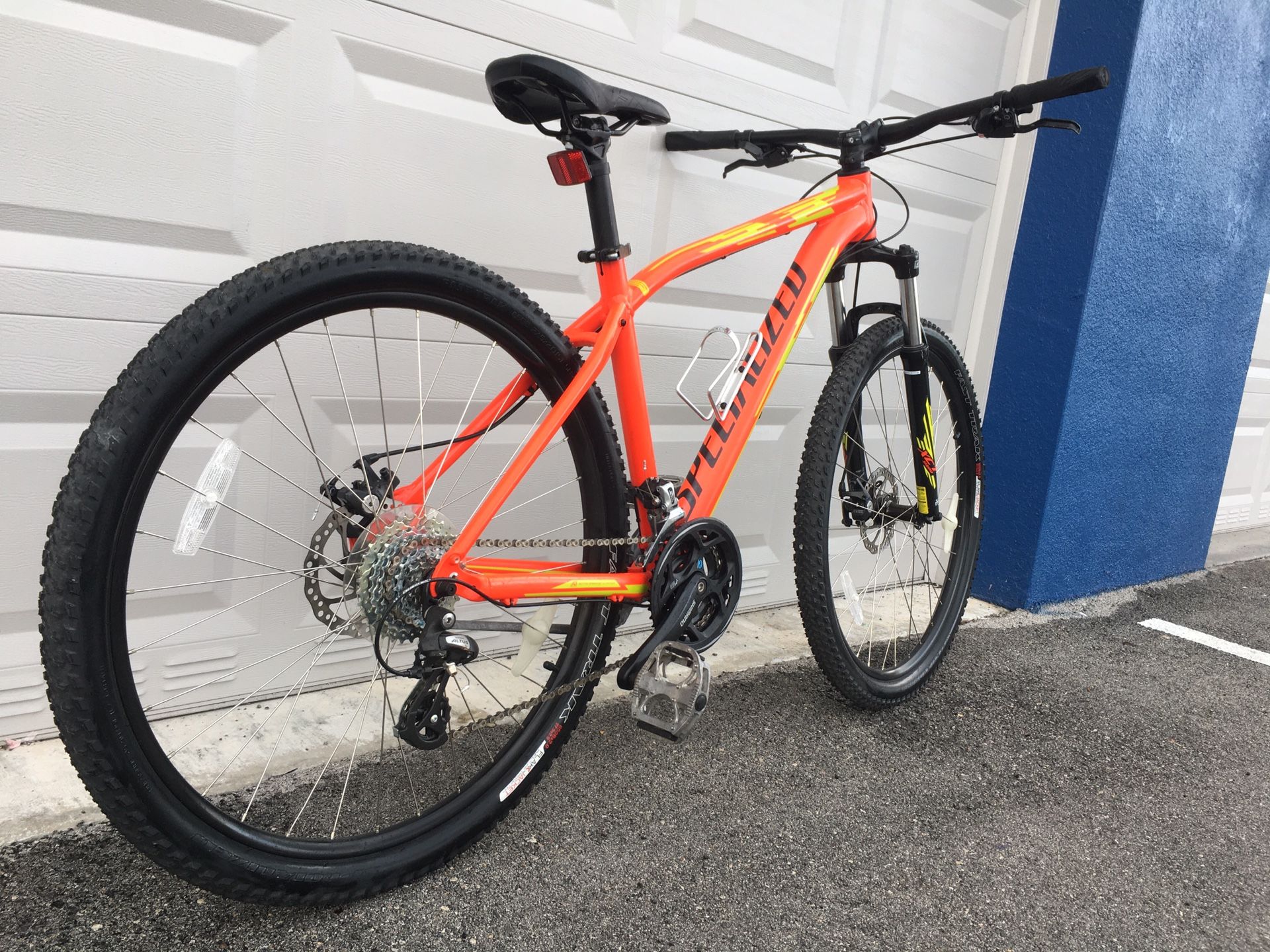 Hermosa specialized pitch mountain road bike 2019