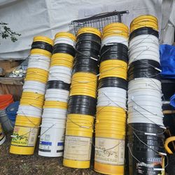 Free Buckets with Lids