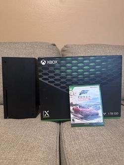 Xbox Series X with Forza horizon 6