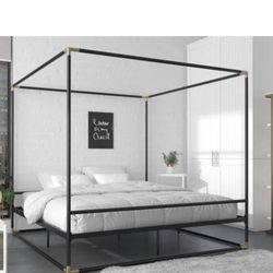 Queen Canopy Bed 