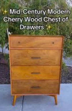 Living Spaces Alton 4 drawer dresser