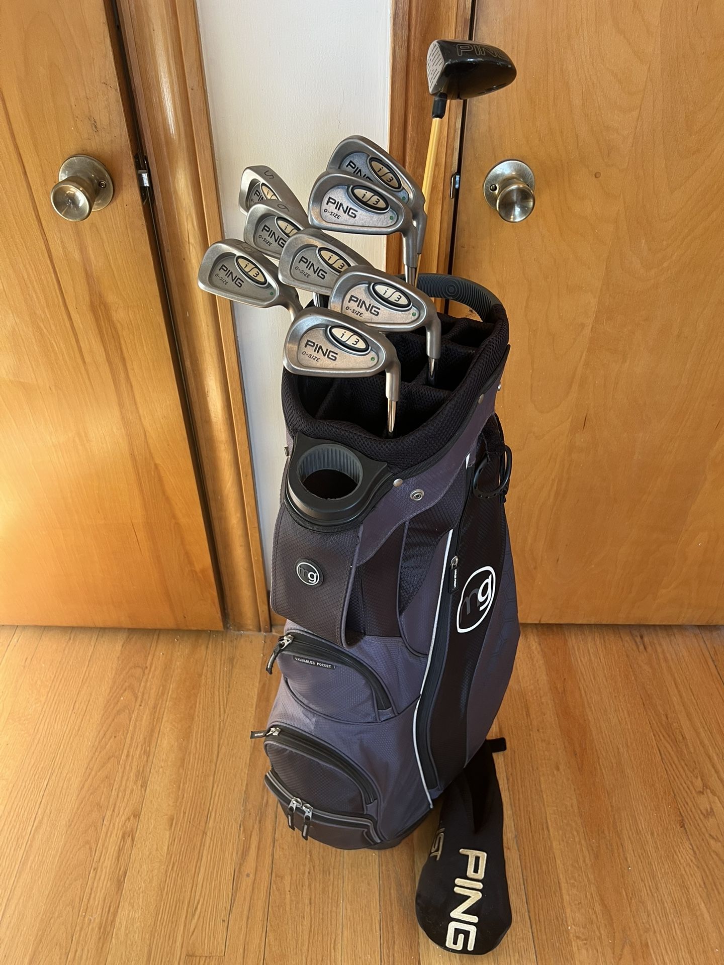 Complete set of Ping i/3 Irons plus 3 wood in a 14 compartment cart bag
