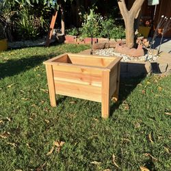 Wooden Planter/Planter Box/Garden Bed