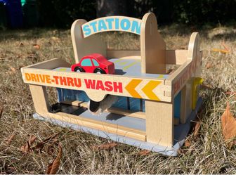 Melissa & Doug service station parking garage and drive-thru car wash