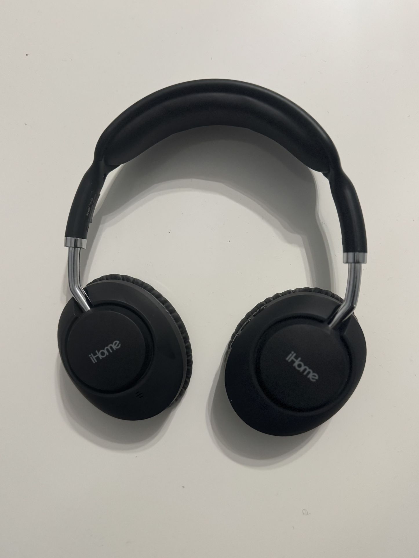 🎧 iHome TX-38 Headphones – 