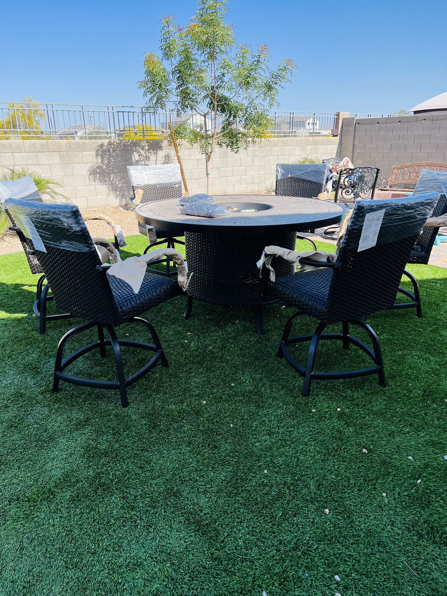 Member's Mark Heritage 7-Piece Balcony-Height Dining Set with Fire Pit