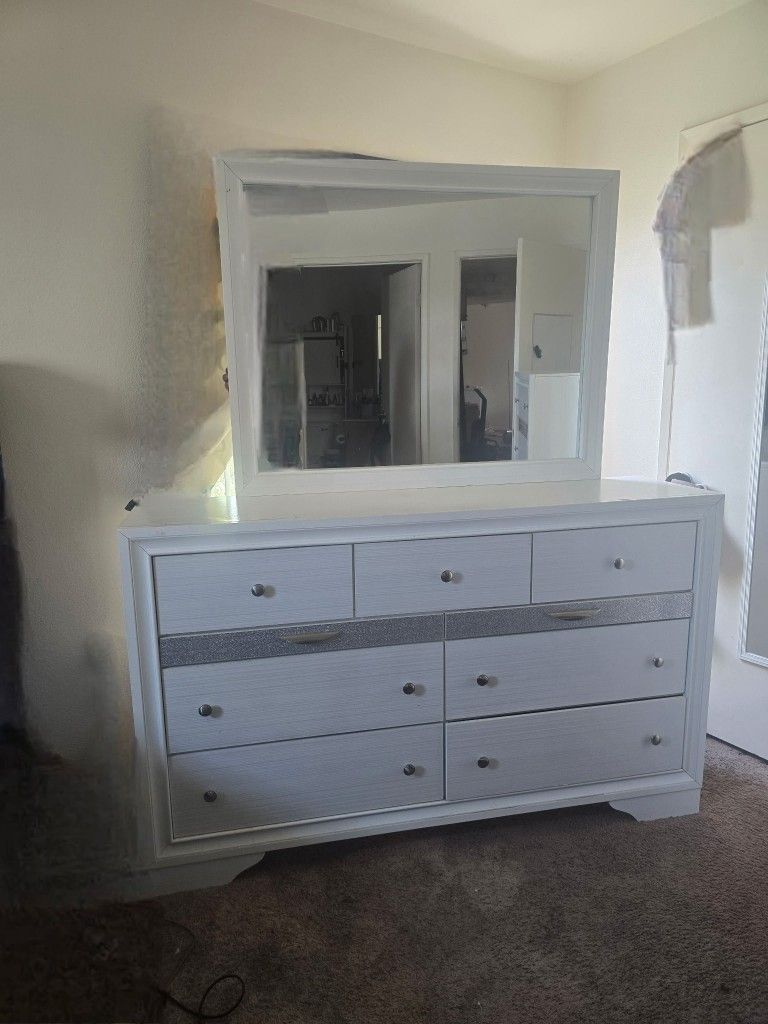 ✨ 2-Piece Bedroom Dresser Set – Modern White with Mirror ✨