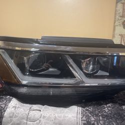 2020-2023 Volkswagen Atlas LED Projector (Right Side) Headlight OEM 