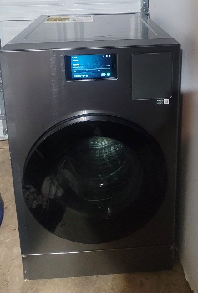 Samsung Washer And Dryer 2 In 1. Combo