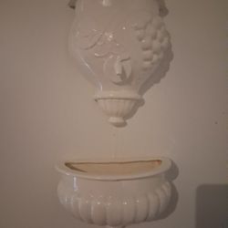 2  PC Set.    Ceramic Wall Fountain Decor..