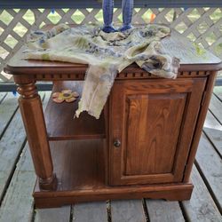 ACCENT END TABLE