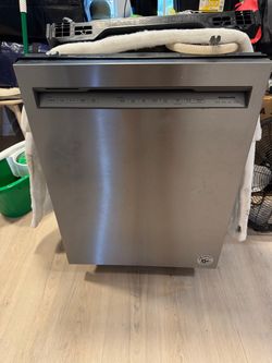 KitchenAid Stainless Dishwasher 44 dBA w/ 3rd Rack
