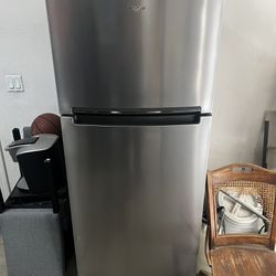Whirlpool 18 cu. ft. Refrigerator in Fingerprint Resistant Meticallic Steel