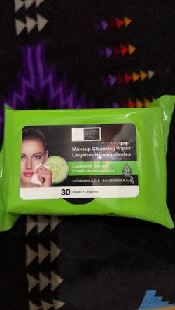 Makeup cleanser
