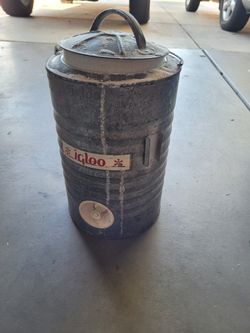 Vintage Decorative Igloo Cooler