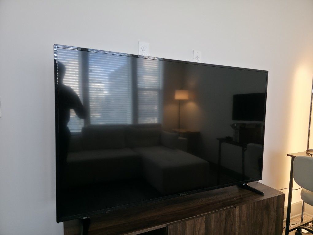 Insignia 58" UHD Smart Fire TV
