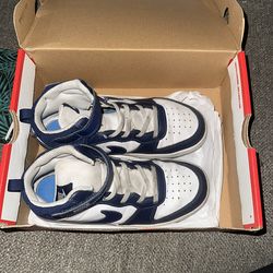 Boys Nike’s