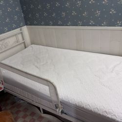 twin bed mattress and protect fence